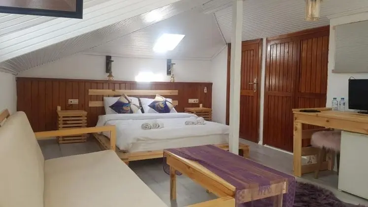 Çatı Katı Standart Oda, Gökyüzü Manzaralı, Teraslı