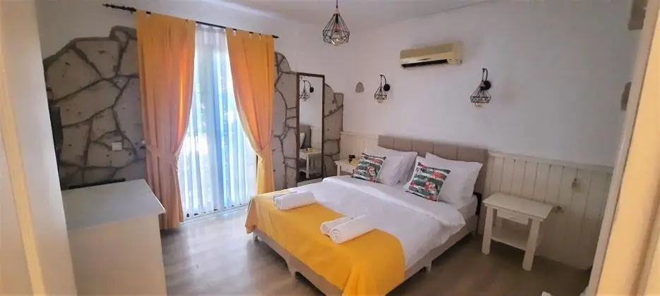 Standart Oda, Bahçe Manzaralı, Balkonlu