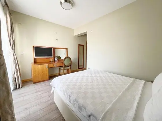 Deluxe Oda, Kısmi Deniz Manzaralı, Balkonlu