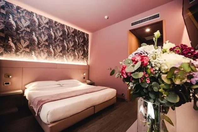 Comfort Tek Büyük veya İki Ayrı Yataklı Oda