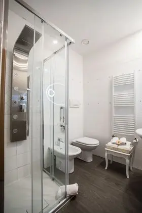 Comfort Tek Büyük veya İki Ayrı Yataklı Oda