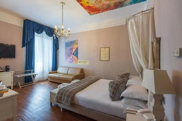 Superior Büyük Yataklı Tek Kişilik Oda