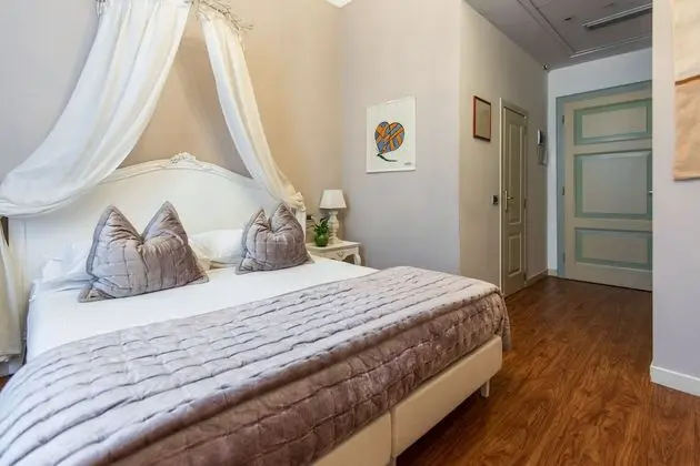 Superior Büyük Yataklı Tek Kişilik Oda