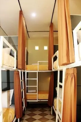 12-Bed Mixed Dormitory
