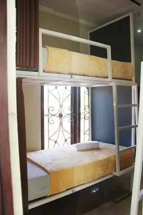 6-Bed Mixed Dormitory