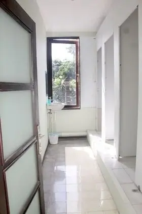 6-Bed Mixed Dormitory