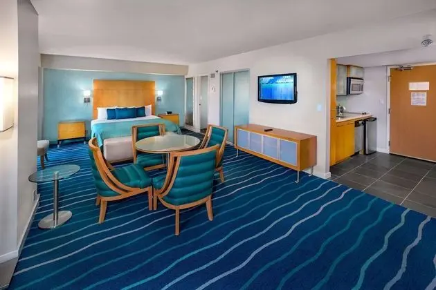 Junior Süit (Resort Fee Included)