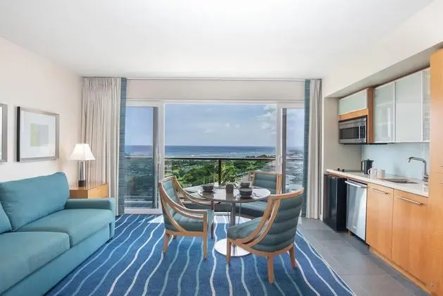 Süit, 1 Yatak Odası, Okyanus Manzaralı (Waikiki Tower - Resort Fee Included)