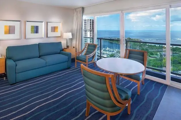 Süit, 1 Yatak Odası, Okyanus Manzaralı (Waikiki Tower - Resort Fee Included)
