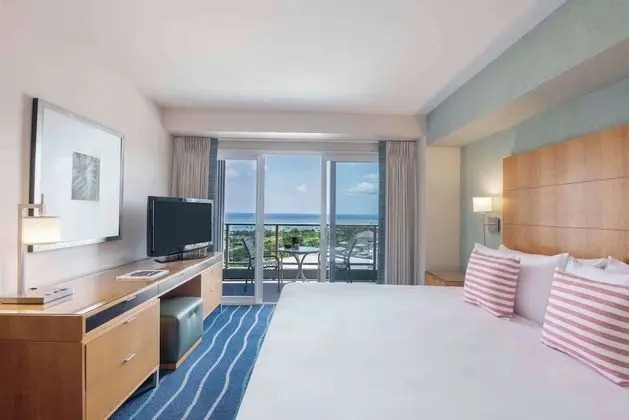 Süit, 1 Yatak Odası, Okyanus Manzaralı (Waikiki Tower - Resort Fee Included)