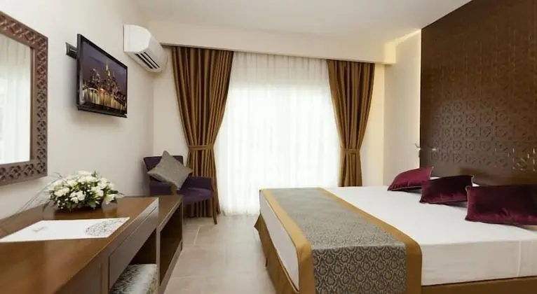 Üç Kişilik Oda