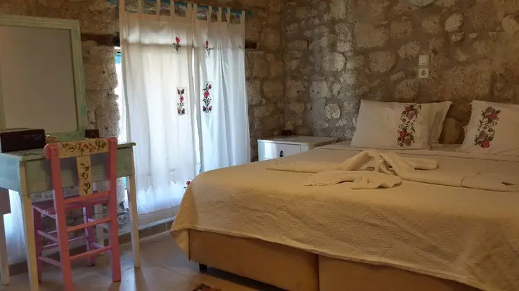 Standart 1 Çift Kişilik Yatak