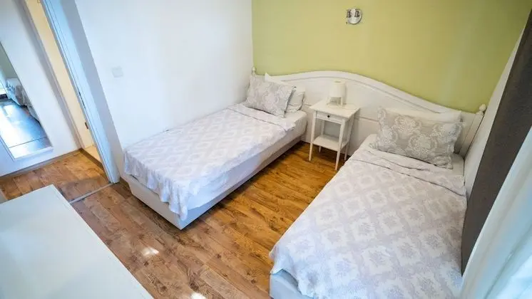 Standard Tek Büyük Yataklı Oda
