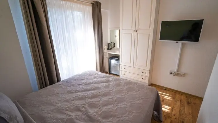 Standard Tek Büyük Yataklı Oda