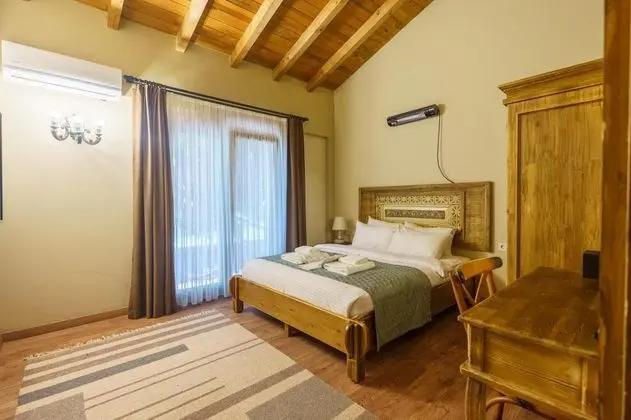 Studio, Şehir Manzaralı