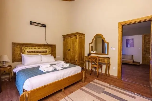 Studio, Şehir Manzaralı