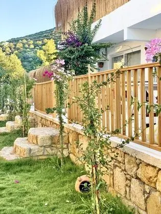 Standard Oda Bahce Manzaralı
