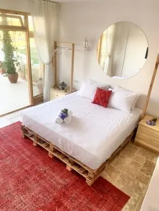 Standard Oda Havuz Manzaralı