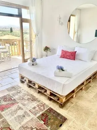 Standard Oda Havuz Manzaralı