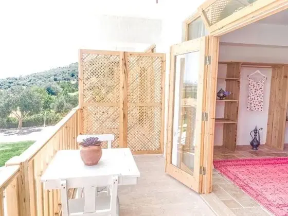 Standard Oda Havuz Manzaralı