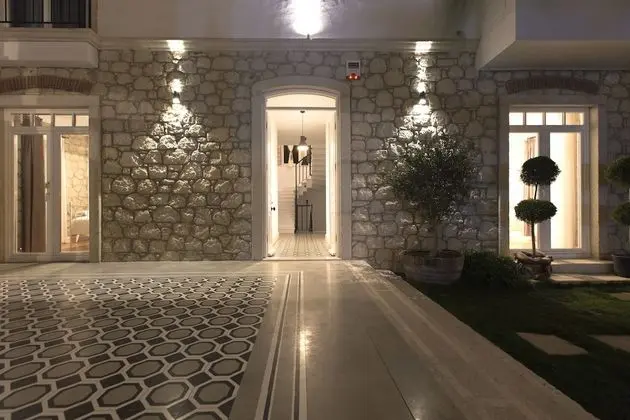Tek Büyük Yataklı Oda, Avlu Manzaralı