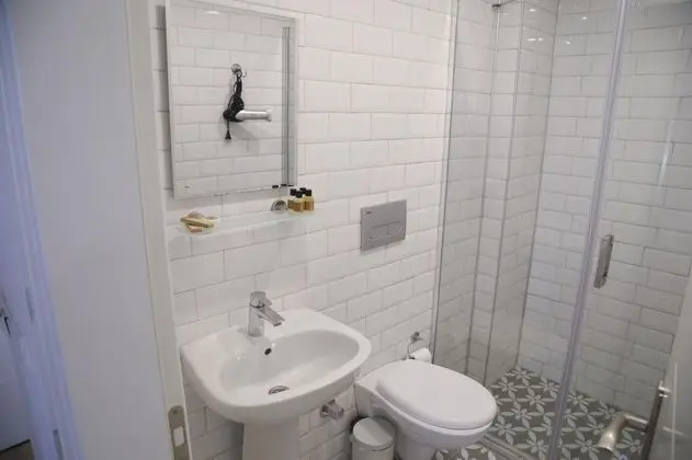Deluxe Oda, Kara veya Havuz Manzaralı, Balkonlu