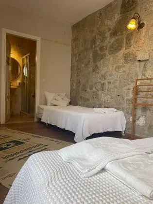 Deluxe Üç Kişilik Oda , Avlu Manzaralı, 1. Kat