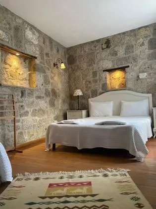 Deluxe Üç Kişilik Oda , Avlu Manzaralı, 1. Kat