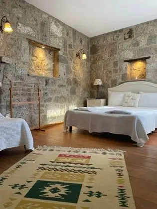 Deluxe Üç Kişilik Oda , Avlu Manzaralı, 1. Kat