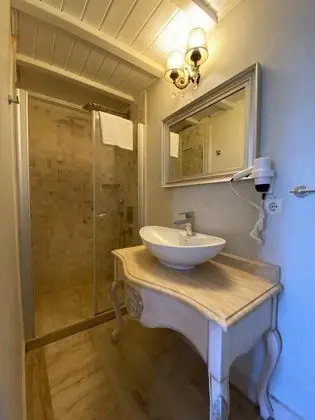 Suit Oda İki Kişilik, Havuz Manzaralı