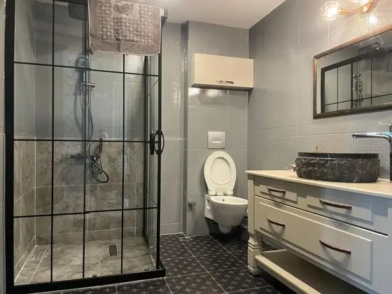 King Suit, Havuz Manzaralı, Balkonlu