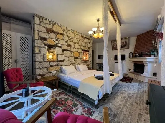 Şömineli Deluxe Oda, Bahçe Manzaralı, Şömineli