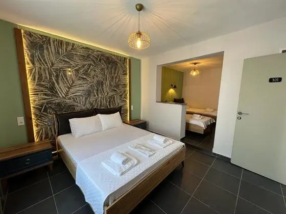 Suite, Deniz ve Dağ Manzaralı