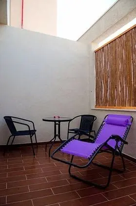 Tek Büyük Yataklı Oda, Balkon