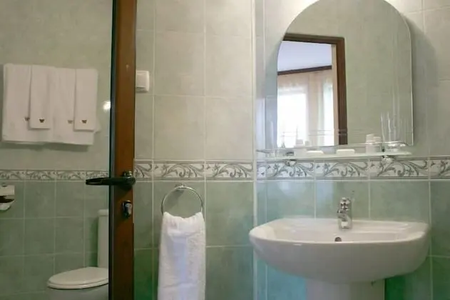 Standard Tek Büyük veya İki Ayrı Yataklı Oda