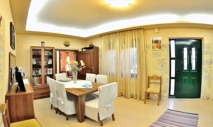 Villa, Bahçe Manzaralı