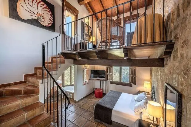 Junior Süit, Sıcak Su Küveti