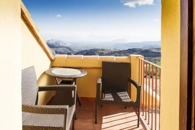 Junior Süit, Sıcak Su Küveti