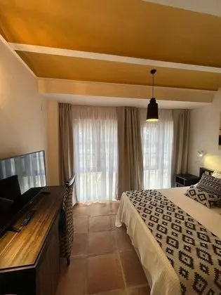 Tek Büyük Yataklı Oda