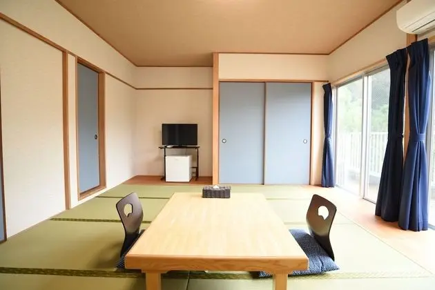 Oda (JP style, 10-12 tatami, with shower)