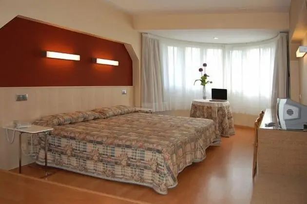 Tek Büyük veya İki Ayrı Yataklı Oda