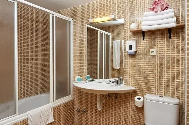 Tek Büyük veya İki Ayrı Yataklı Oda