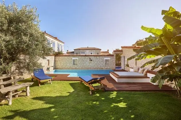 Villa, Bahçe Manzaralı