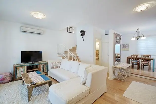 Villa, Bahçe Manzaralı