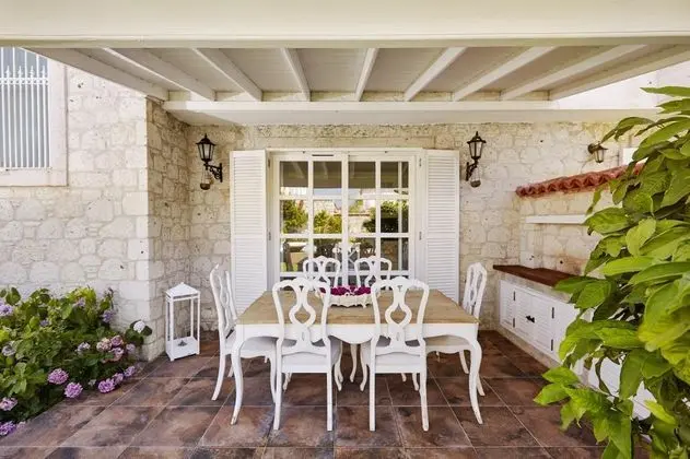 Taş Konak, Bahçe Manzaralı