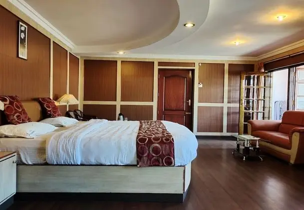 Deluxe Tek Büyük Yataklı Oda