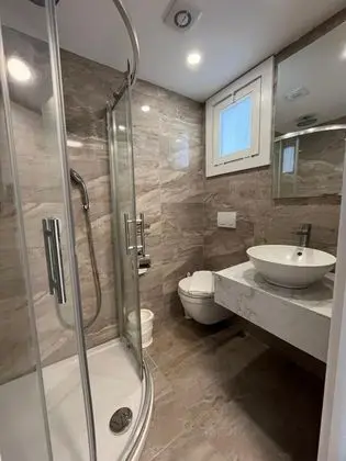 Deluxe Oda, Havuz Manzaralı