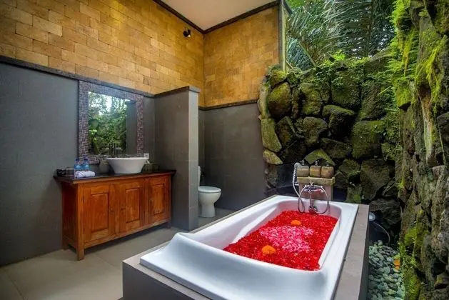 Villa, 2 Yatak Odası, Kişiye Özel Havuzlu, Bahçe Manzaralı