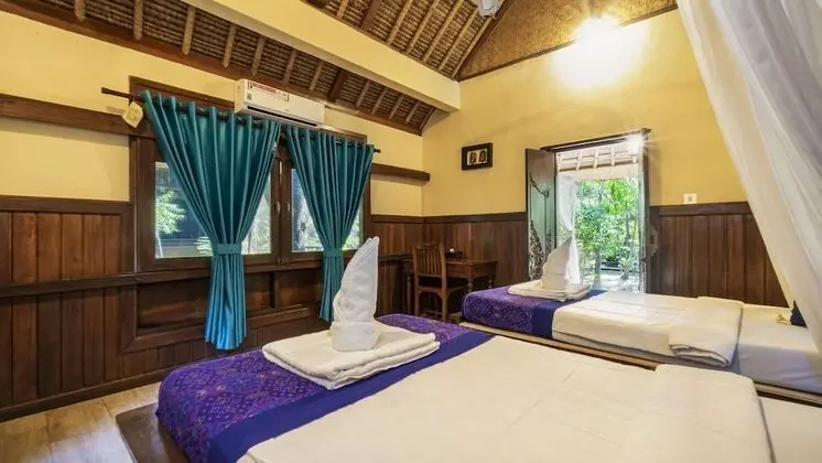 Standard Tek Büyük Yataklı Oda, 1 Büyük (Queen) Boy Yatak, Bahçe Manzaralı, Bahçeli