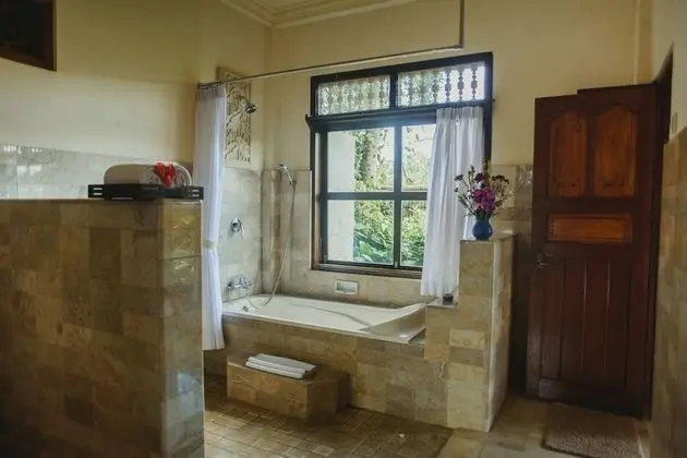 Deluxe Tek Büyük veya İki Ayrı Yataklı Oda, Bahçe Manzaralı